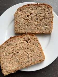 Zonnig speltbrood (lactosevrij/vegan)